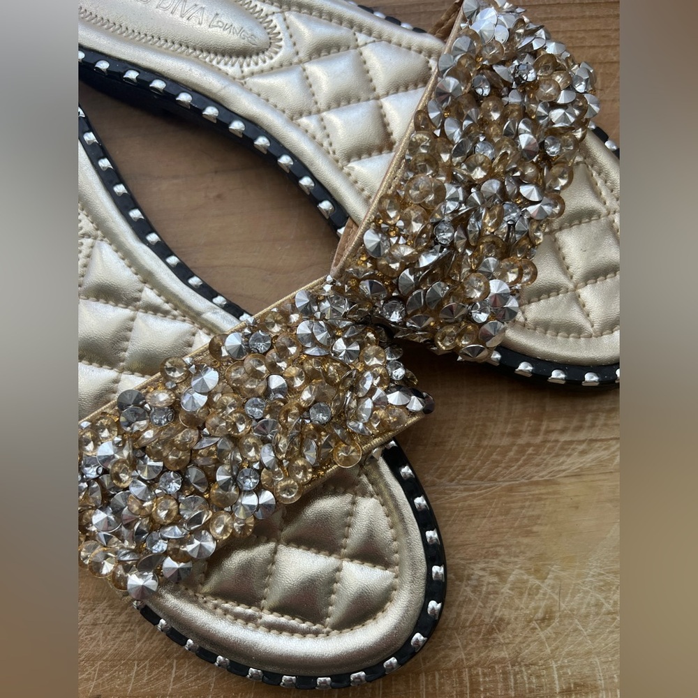 Wild Diva Lounge Sparkly Band Slip on Slide Sandal in Gold Size 6.5 - Picture 8 of 8